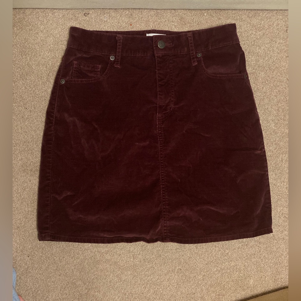 Old Navy Velvet Skirt. Size 2